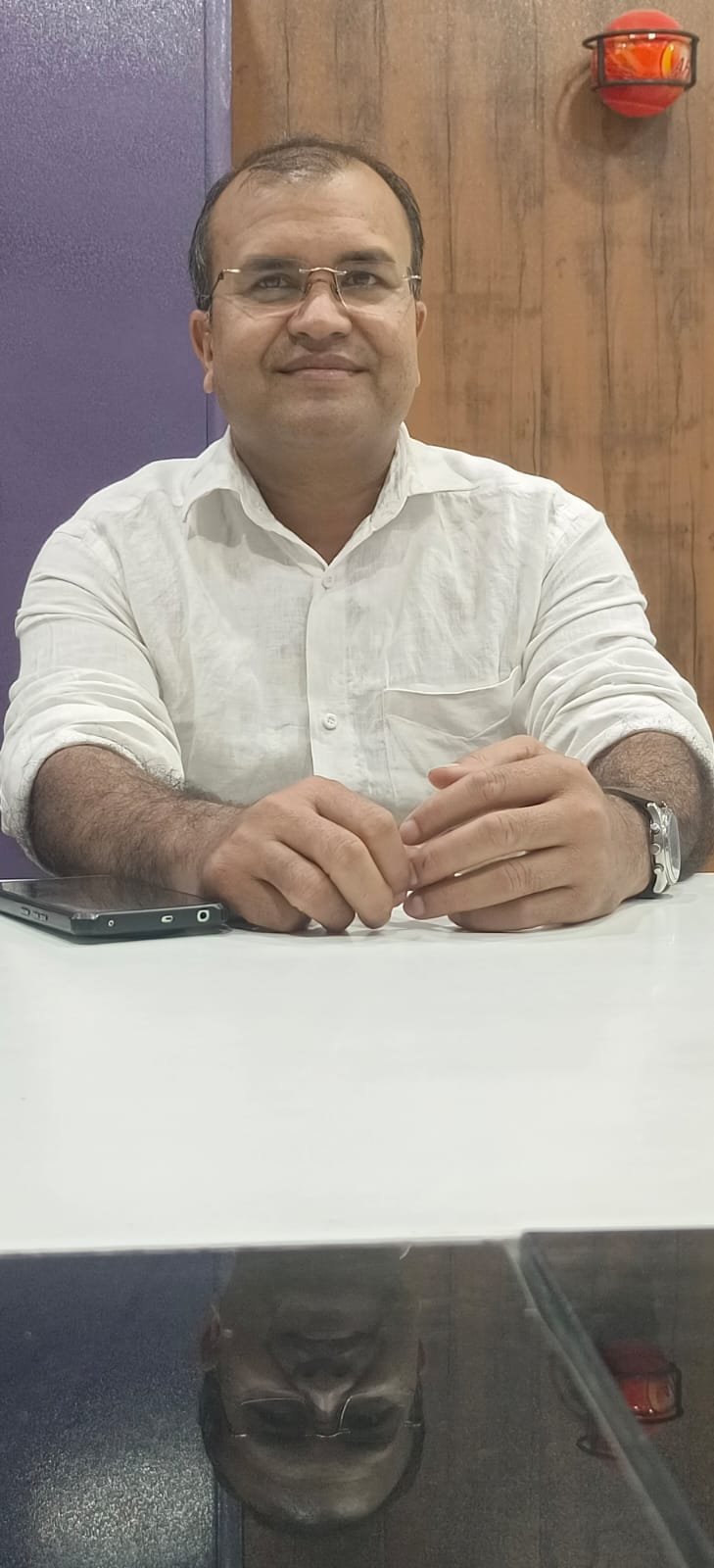 Dr. Rajesh Kumar
